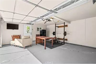 607 W 111th Place, Los Angeles, CA 90044 - Photo 17