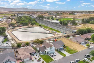 18465 Mountain Meadows, Victorville, CA 92395 - Photo 39
