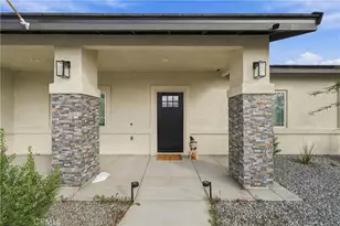 16323 Menahka, Apple Valley, CA 92307 - Photo 5