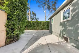 4233 W 25th St, Los Angeles, CA 90018 - Photo 51