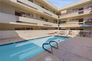 729 S Hobart Blvd, Los Angeles, CA 90005 - Photo 25