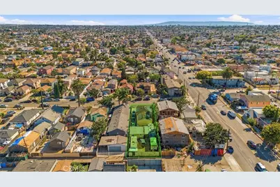 1345 W 89th, Los Angeles, CA 90044 - Photo 43