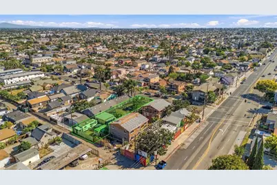 1345 W 89th, Los Angeles, CA 90044 - Photo 41