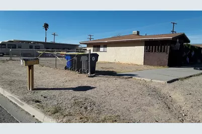 135 W Grace, Barstow, CA 92311 - Photo 3