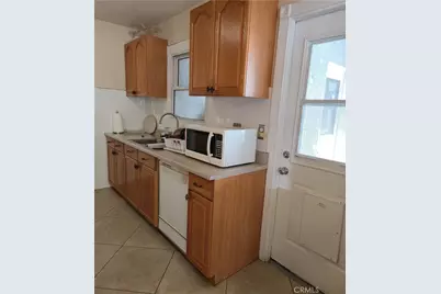 8124 Encino Avenue, Northridge, CA 91325 - Photo 9