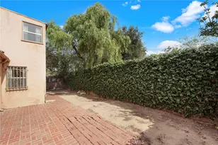 2020 S Gramercy, Los Angeles, CA 90018 - Photo 33