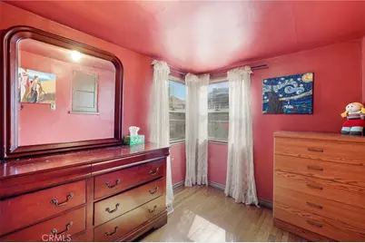 2020 S Gramercy, Los Angeles, CA 90018 - Photo 25