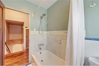 2020 S Gramercy, Los Angeles, CA 90018 - Photo 23