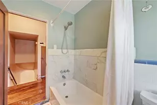 2020 S Gramercy, Los Angeles, CA 90018 - Photo 23