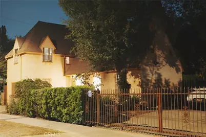 2020 S Gramercy, Los Angeles, CA 90018 - Photo 3