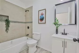 2512 W 60th St, Los Angeles, CA 90043 - Photo 19