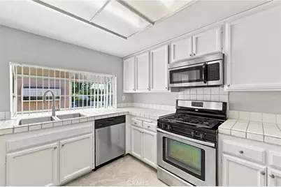 7109 Farralone #117, Canoga Park, CA 91303 - Photo 17