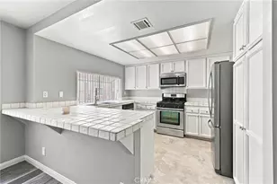 7109 Farralone, Canoga Park, CA 91303 - Photo 15