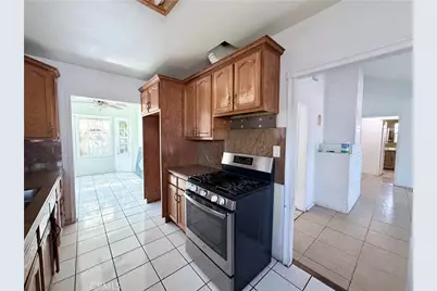 527 W Magnolia, Compton, CA 90220 - Photo 9