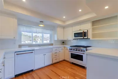 501 E Sunny Hills Road, Fullerton, CA 92835 - Photo 17