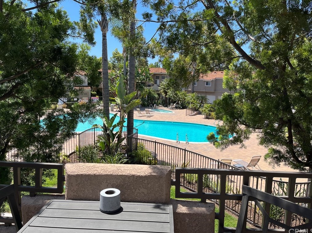 27286 Ryan Dr, Laguna Beach CA  92677-3589 exterior