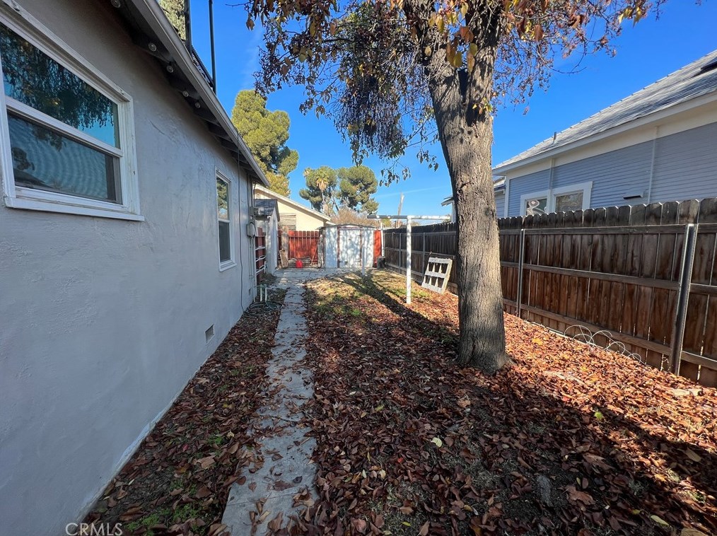 1401 Middleton St, Hanford CA  93230-2835 exterior