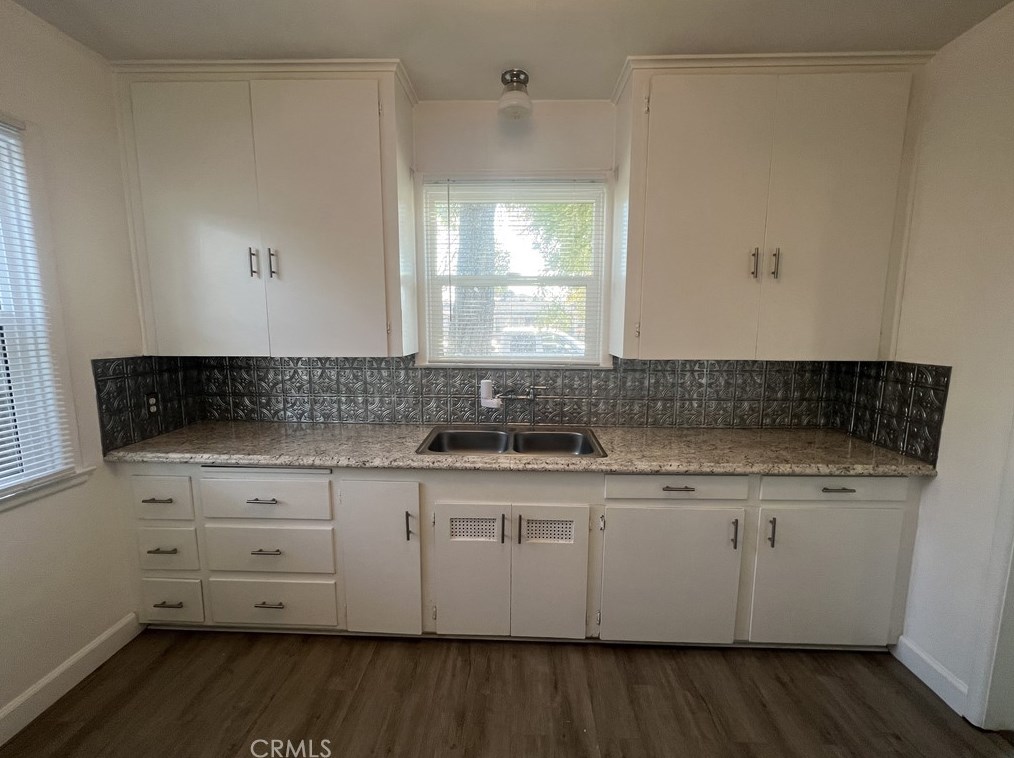 1401 Middleton St, Hanford CA  93230-2835 exterior