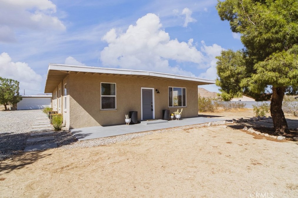 6462 Marvin Dr, Yucca Valley CA  92284-5732 exterior