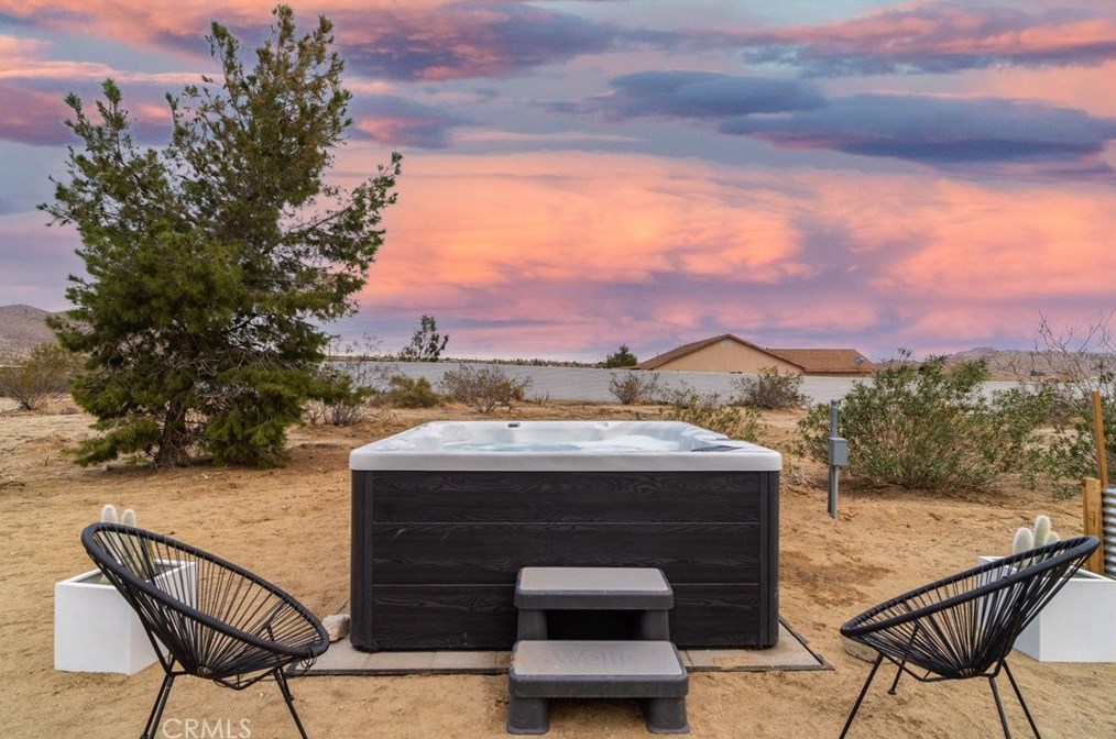 6462 Marvin Dr, Yucca Valley CA  92284-5732 exterior