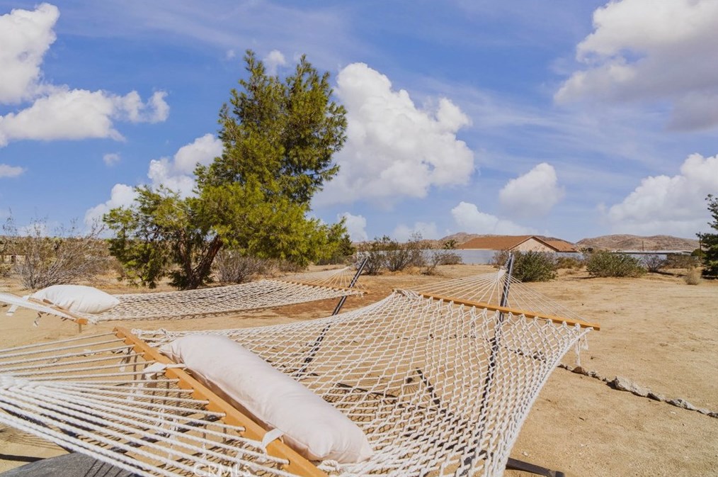 6462 Marvin Dr, Yucca Valley CA  92284-5732 exterior