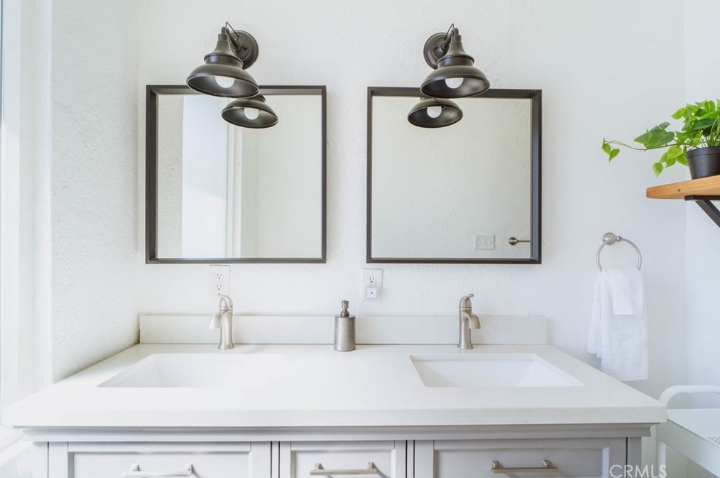 6462 Marvin Dr, Yucca Valley CA  92284-5732 exterior