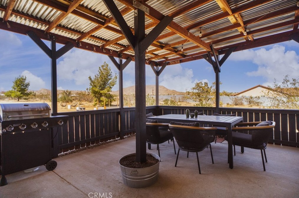 6462 Marvin Dr, Yucca Valley CA  92284-5732 exterior