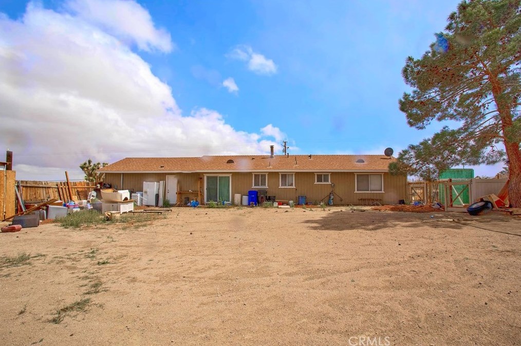 9048 Mesa Rd, Lucerne Valley CA  92356 exterior