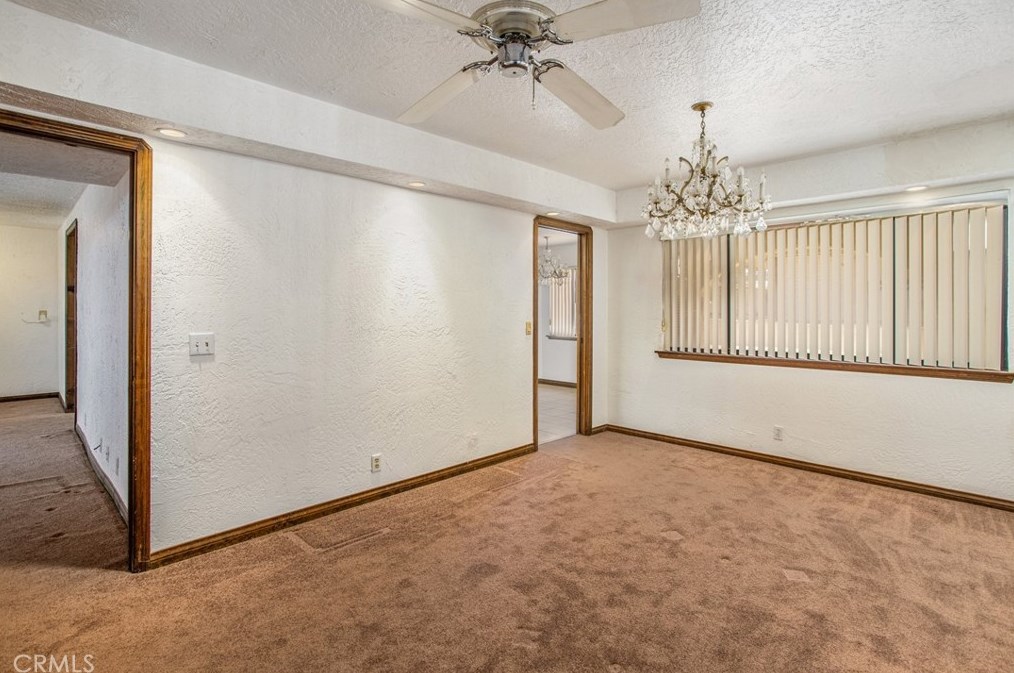 18547 Danbury Ave, Hesperia CA  92345-7170 exterior