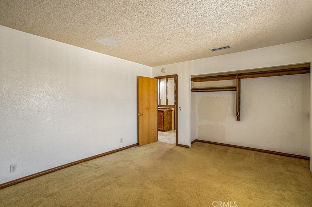 18547 Danbury Ave, Hesperia CA  92345-7170 exterior