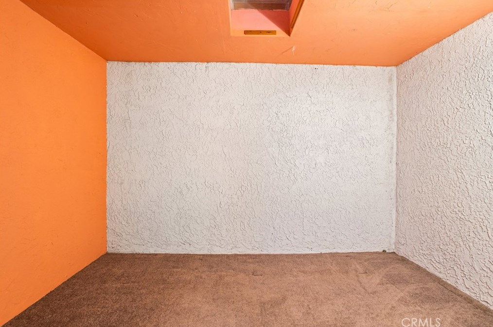 18547 Danbury Ave, Hesperia CA  92345-7170 exterior