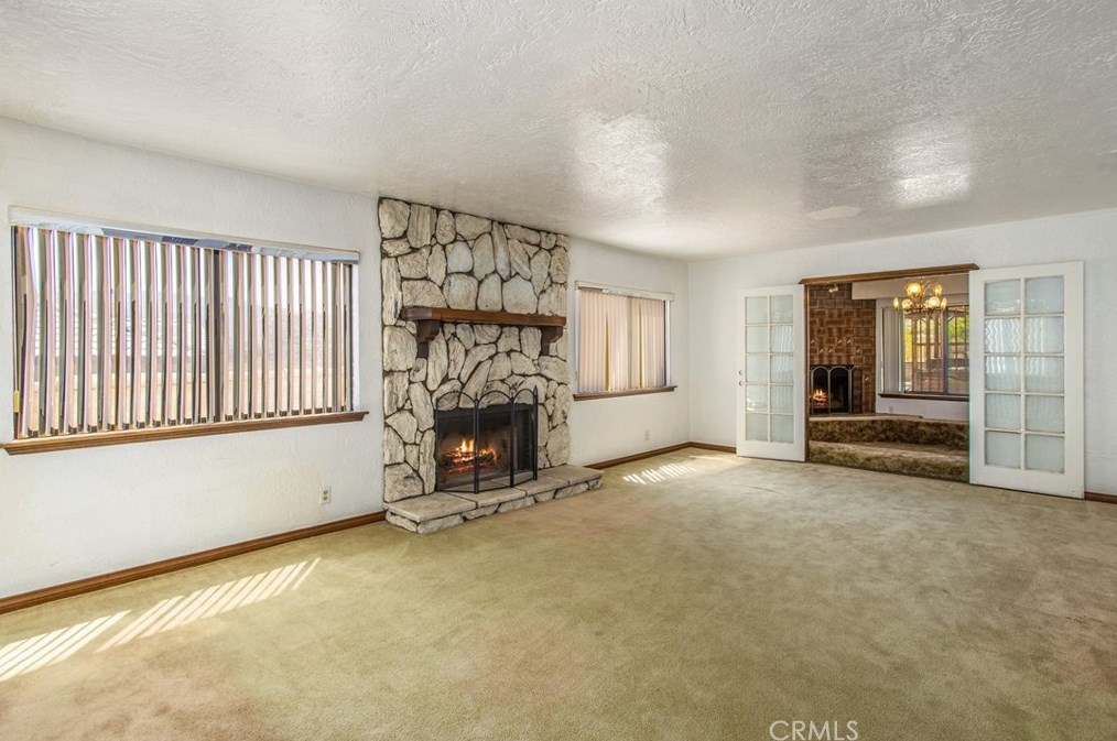 18547 Danbury Ave, Hesperia CA  92345-7170 exterior