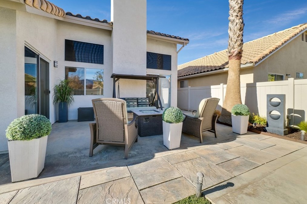 1218 Bel Air Ct, Banning CA  92220-6402 exterior