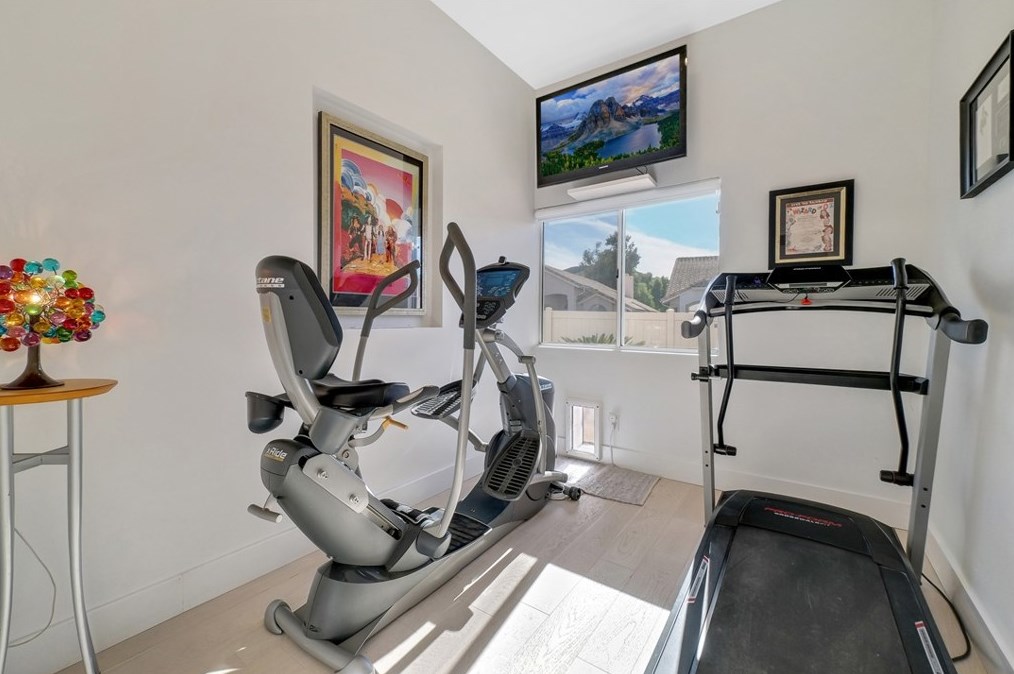 1218 Bel Air Ct, Banning CA  92220-6402 exterior