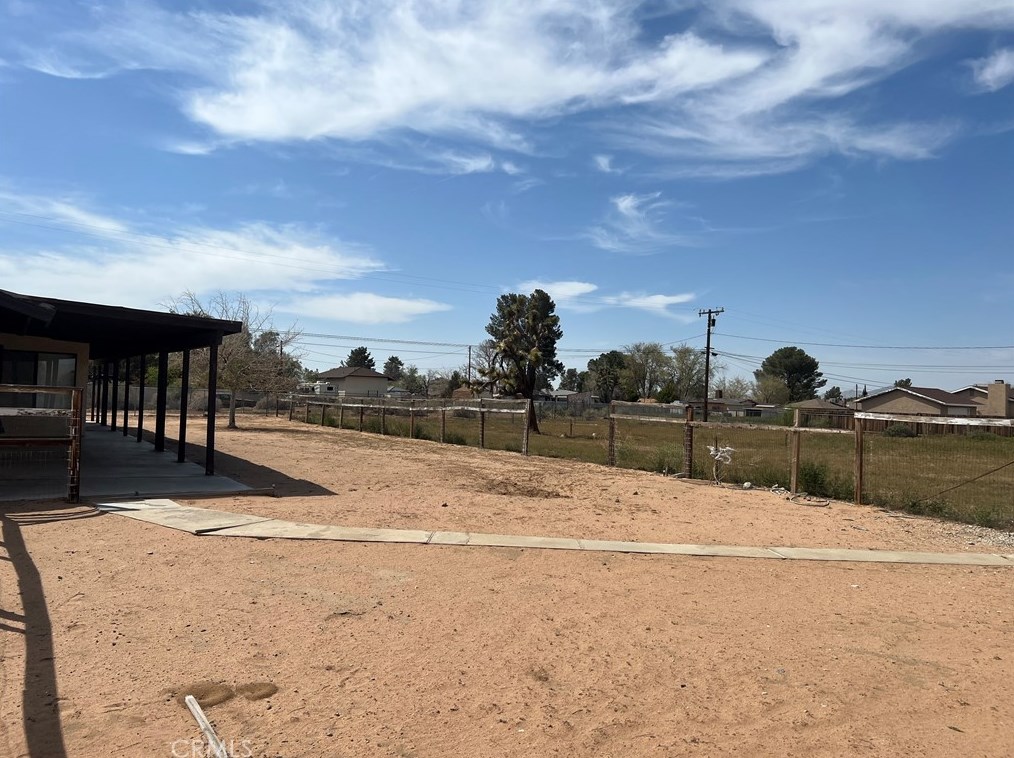 20716 Yucca Loma Rd, Apple Valley CA  92307-5743 exterior