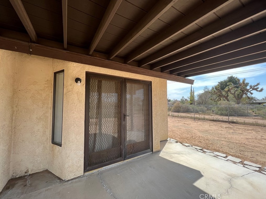 20716 Yucca Loma Rd, Apple Valley CA  92307-5743 exterior