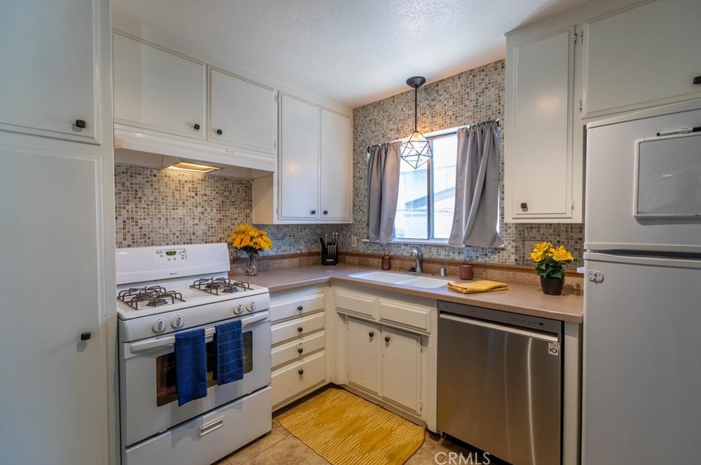 1412 De Anza St, Barstow CA  92311-5529 exterior