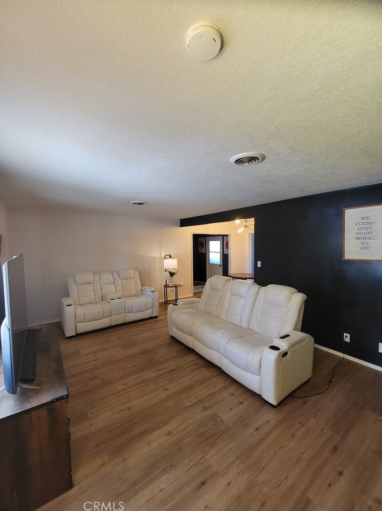 7606 Borrego Trl, Yucca Valley CA  92284-3226 exterior