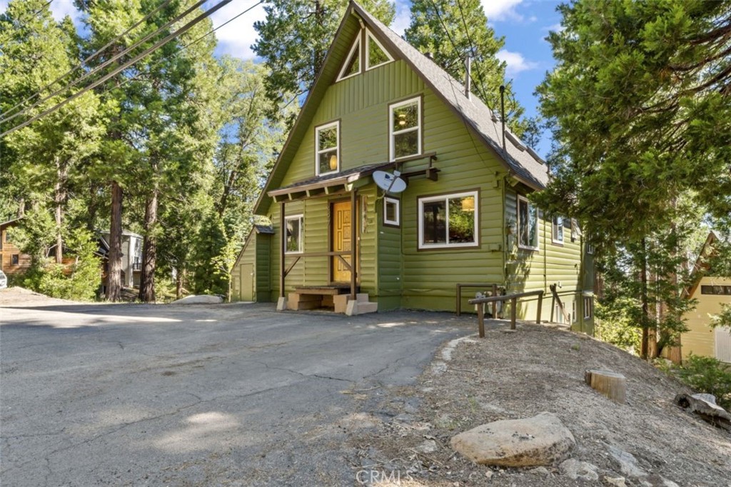 497 Fern Dr, Twin Peaks, CA 92391 MLS EV23130625 Coldwell Banker