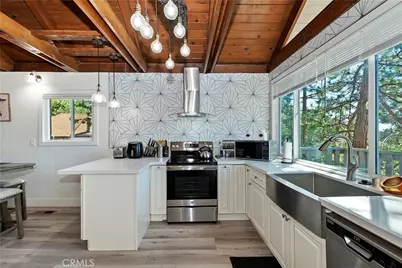 33026 Donner Lane, Arrowbear, CA 92382 - Photo 5