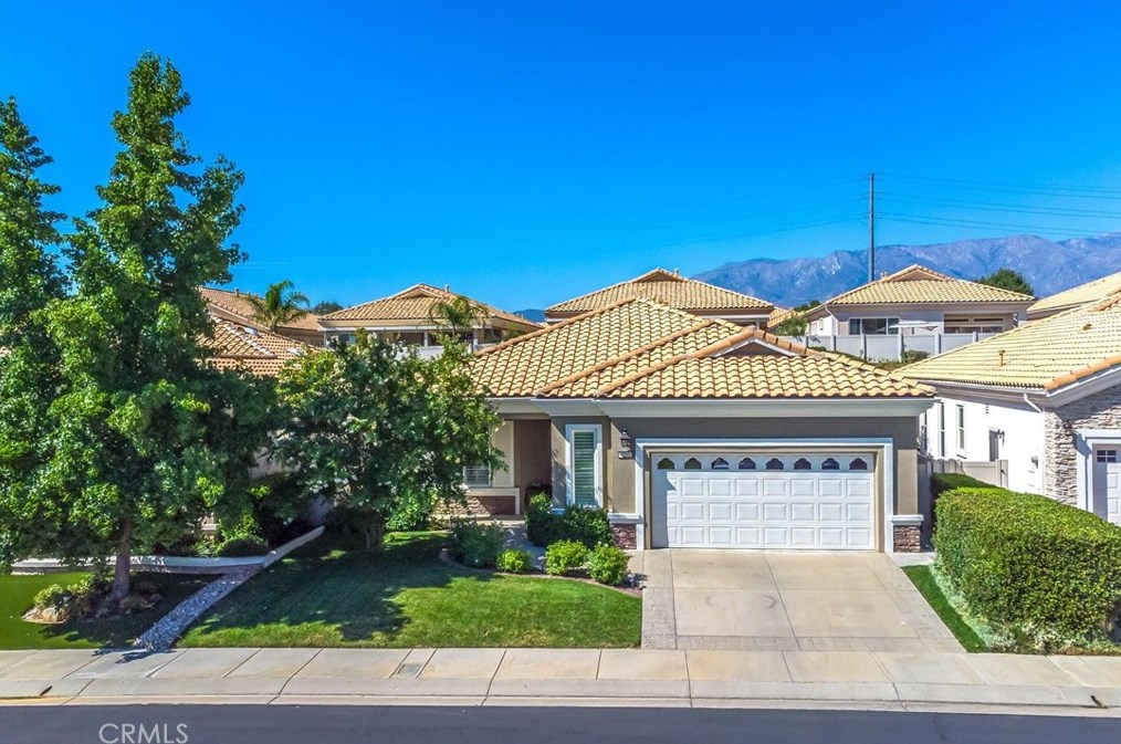 6253 Ponte Verde Cir, Banning CA  92220-7532 exterior