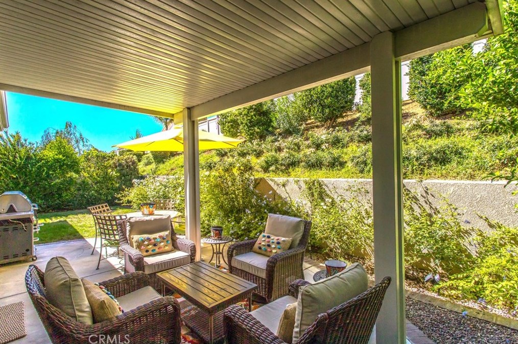 6253 Ponte Verde Cir, Banning CA  92220-7532 exterior