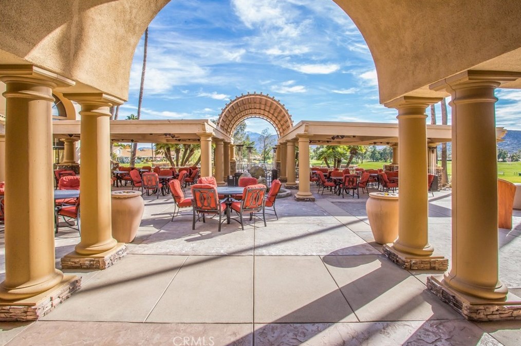 6253 Ponte Verde Cir, Banning CA  92220-7532 exterior