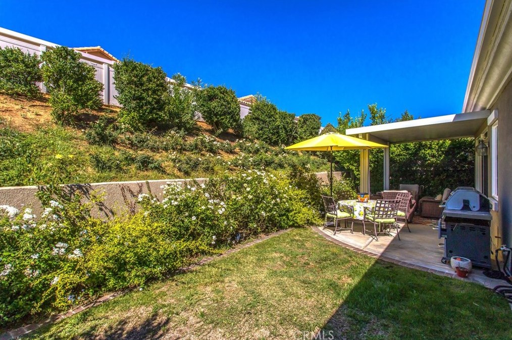 6253 Ponte Verde Cir, Banning CA  92220-7532 exterior