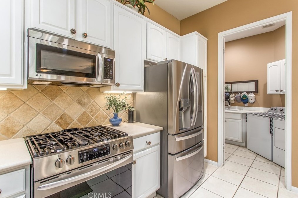 6253 Ponte Verde Cir, Banning CA  92220-7532 exterior