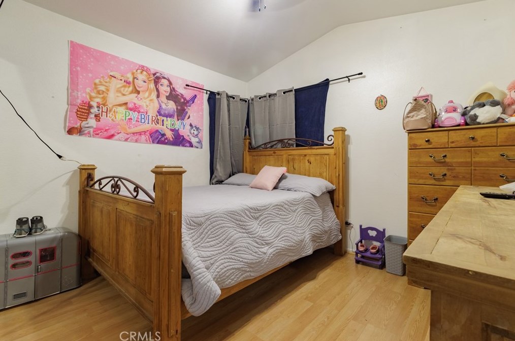 15481 Tobarra Rd, Fontana CA  92337-9059 exterior