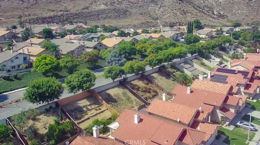 15481 Tobarra Rd, Fontana CA  92337-9059 exterior