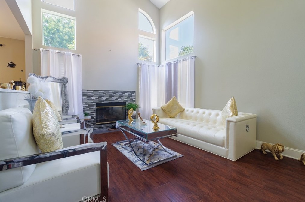 15481 Tobarra Rd, Fontana CA  92337-9059 exterior