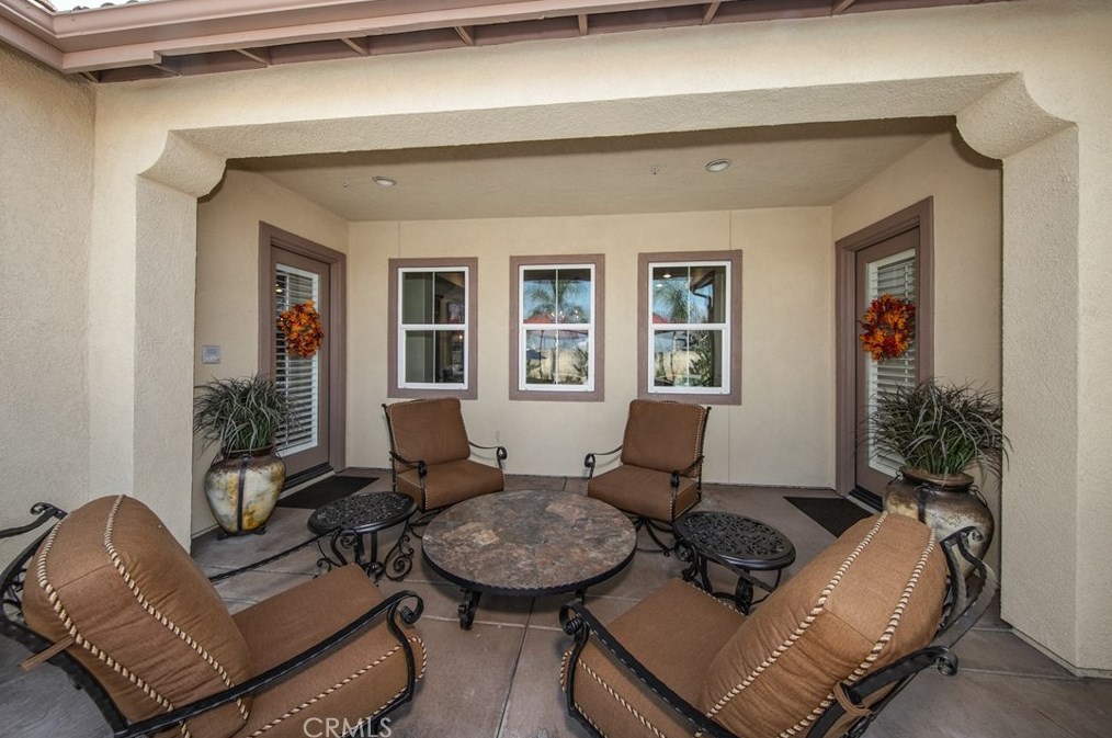 1739 6th Ave, Redlands CA  92374-6475 exterior