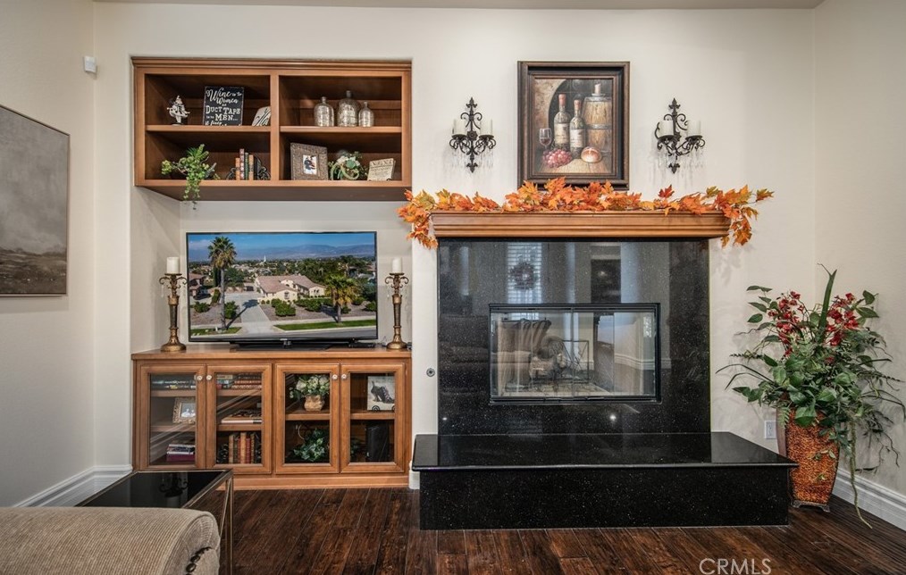 1739 6th Ave, Redlands CA  92374-6475 exterior